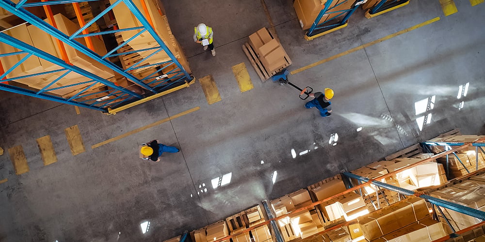 A Safe and Efficient Warehouse Racking Layout with Warehouse Workers