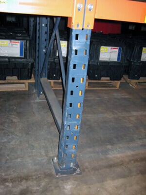 Damage pallet rack upright