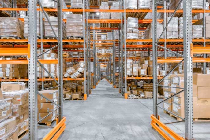 Systèmes de palettiers en entrepôt